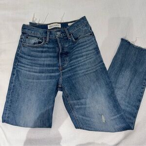 Aritzia, Demin Forum - arlo straight